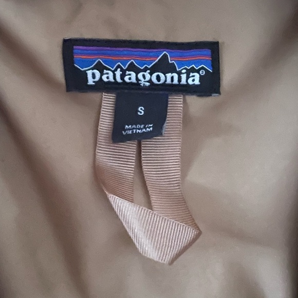 Fuzzy pink Patagonia jacket - Picture 2 of 2